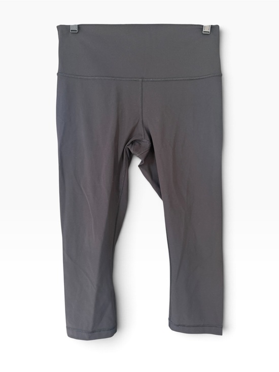 lululemon athletica Pants - lululemon athletica Women’s Black Capri Leggings (10)